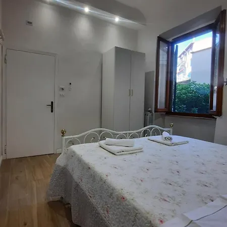 Garden House : A Un Paso Dal Centro Storico Apartment *