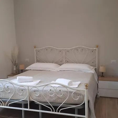 Garden House : A Un Paso Dal Centro Storico Apartment *